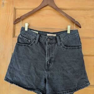 Levi's 80s Mom Shorts Black Denim Shorts